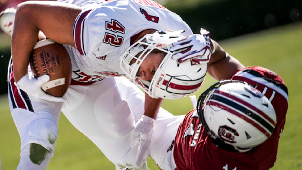 Bentley Time: South Carolina freshman QB leads 34-28 victory